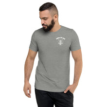 Load image into Gallery viewer, Men&#39;s Lincoln t-shirt